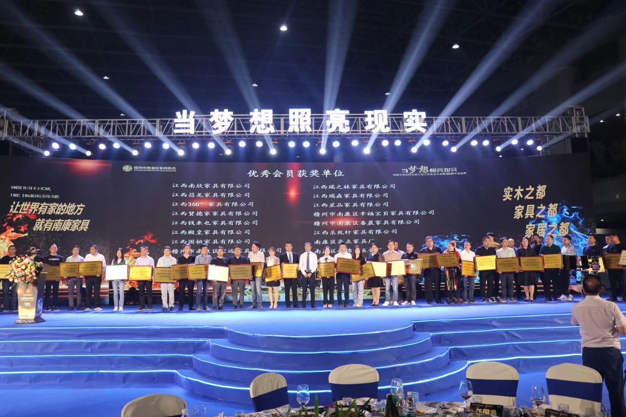 d303fcaa1bd7dbcb14e199afcaa0693d.jpg